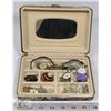 Image 1 : VINTAGE TRAVELING JEWELRY BOX FULL OF