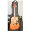 Image 1 : ART & LUTHERIE CEDAR GUITAR WITH SOFT CASE.