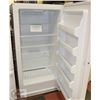 Image 2 : KENMORE UPRIGHT FREEZER 34"X30"X68".