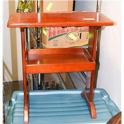 IMPERIAL LOYALIST SOLID MAPLE END TABLE.