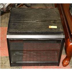 SMALL 19"X16"X19" BLACK TV STAND.