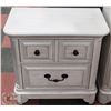Image 2 : ANTIQUE WHITE FURNITURE SET INCL