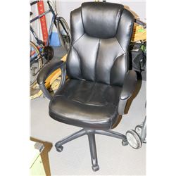 BLACK LEATHER HYDRAULIC EXECUTIVE OFFICE CHAIR ON