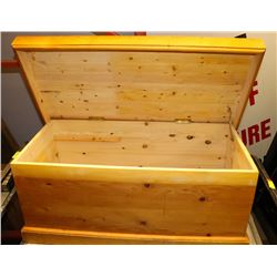 STORAGE TRUNK MADE OF WOOD, PINE WITH CEDAR