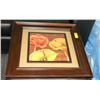 Image 1 : FRAMED FLOWER PICTURE.
