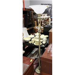 METAL AND GLASS FLOOR LAMP.