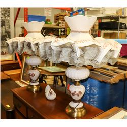 PAIR OF VINTAGE CRACKLE GLASS LAMPS WITH ROOSTER