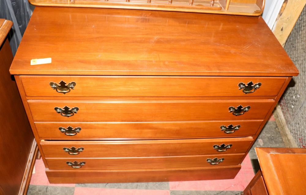 VILAS MAPLE THREE DRAWER DRESSER, 39"X18"X31". Kastner Auctions