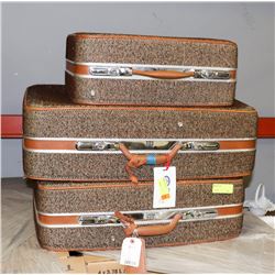 VINTAGE 3 PIECE DIONITE LUGGAGE SET.