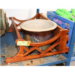 GLAZED PLANT POT WITH VINTAGE WOOD SHELF