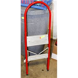 2 STEP LADDER