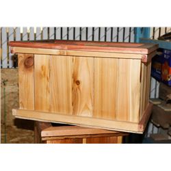 STAINED CEDAR PLANTER 16"X11"X9".