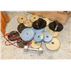 Image 1 : LOT OF ASSORTED DUMBELL WEIGHTS.