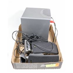 SET OF 3 COMPUTER SPEAKERS INCLUDING SUB