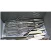 Image 2 : Bin Multiple Misc Utensils - Flat Top Spatulas & Wire Whisks