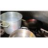 Image 3 : Qty 2 Misc Pots & Pans - Large Sauce Pot & Sauté Pan w/ Handles