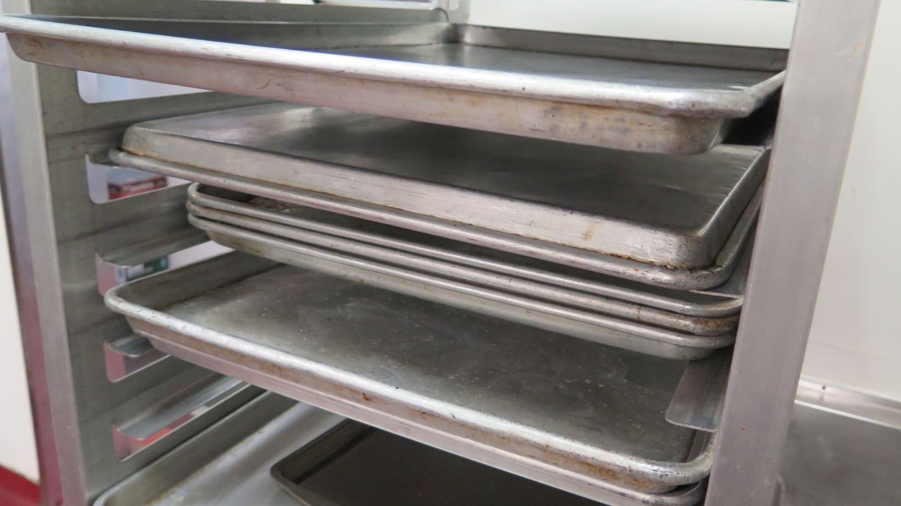 Epco Rolling Sheet Pan Cooling Rack Shelf w/ Baking Sheets, 26.5L x 20 1 2 sheet pan cooling rack