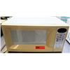 Image 1 : Sanyo Super Showerwave 900 Watt Microwave Oven