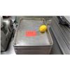 Image 2 : Approx 20 Small Sheet Pans