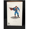 Image 2 : DC COLLECTIBLES SUPERMAN STATUE BY JIM LEE