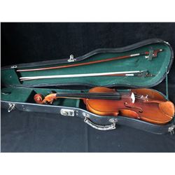 1/4 SIZE VIOLIN W/ BOW & CASE