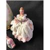 Image 3 : COLLECTIBLE PORCELAIN FIGURES LOT
