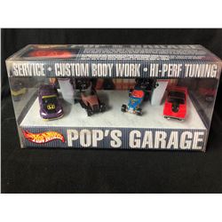 Hot Wheels Pop's Garage Vehicle Set