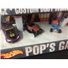 Image 3 : Hot Wheels Pop's Garage Vehicle Set