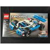 Image 1 : LEGO Technic Police Pursuit (42091)