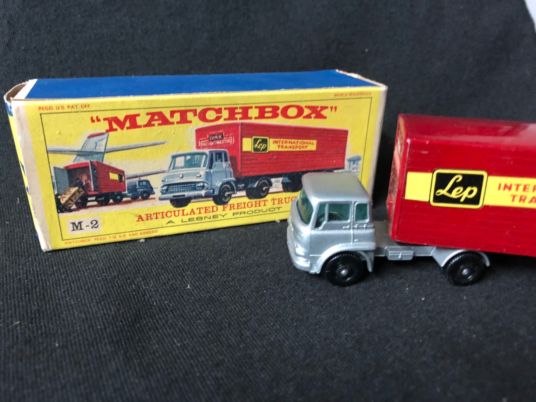 Matchbox Major Pack M2 Bedford TK Truck and Trailer