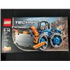 Image 1 : LEGO Technic DOZER COMPACTOR 42071