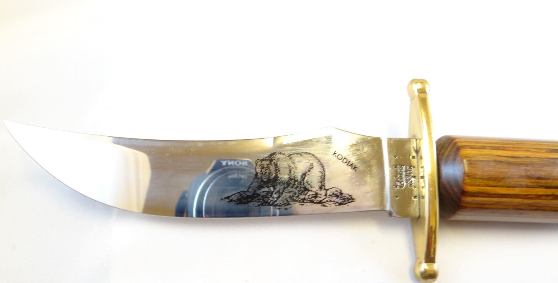 Case hunting knife, 4 1/2", Kodiak bear etching, sheath