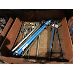 PALLET BIN OF ASSORTED HEAVY DUTY HAND PIPE BENDERS