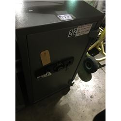 GREY SINGLE DOOR 39" X 23" X 20" FIRE RESISTANT COMBONATION / KEY SAFE WITH LOCKING VALUABLES