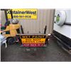 Image 2 : BLACK 1,250LBS CAPACITY HYDRAULIC TAIL GATE WITH SAFETY RACK, LIGHTS AND MUFFLER