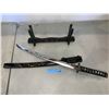 Image 2 : SHORT KATANA WITH STAND