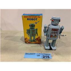 MECHANICAL ROBOT TIN TOY W/BOX