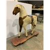 Image 2 : VINTAGE HORSE TOY ON WHEELS