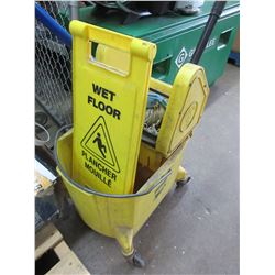 Busy Bee / Marino/ Mop Bucket with Squeegee / comes with mop & wet