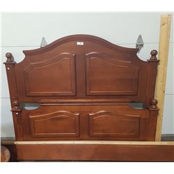 MAHOGANY QUEEN SIZE BED