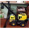 Image 1 : VINTAGE METAL/PLASTIC TONKA CRANE TRUCK