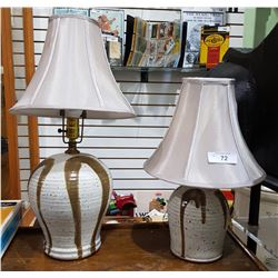 PAIR OF VINTAGE MID CENTURY MODERN POTTERY TABLE LAMPS