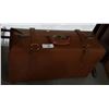 Image 1 : VINTAGE LEATHER SUITCASE