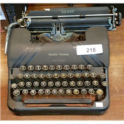 VINTAGE SMITH CORONA TYPEWRITER