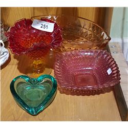 4 PIECES OF ART GLASS AND DEPRESSION GLASS