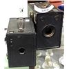 Image 1 : 2 ANTIQUE BOX CAMERAS