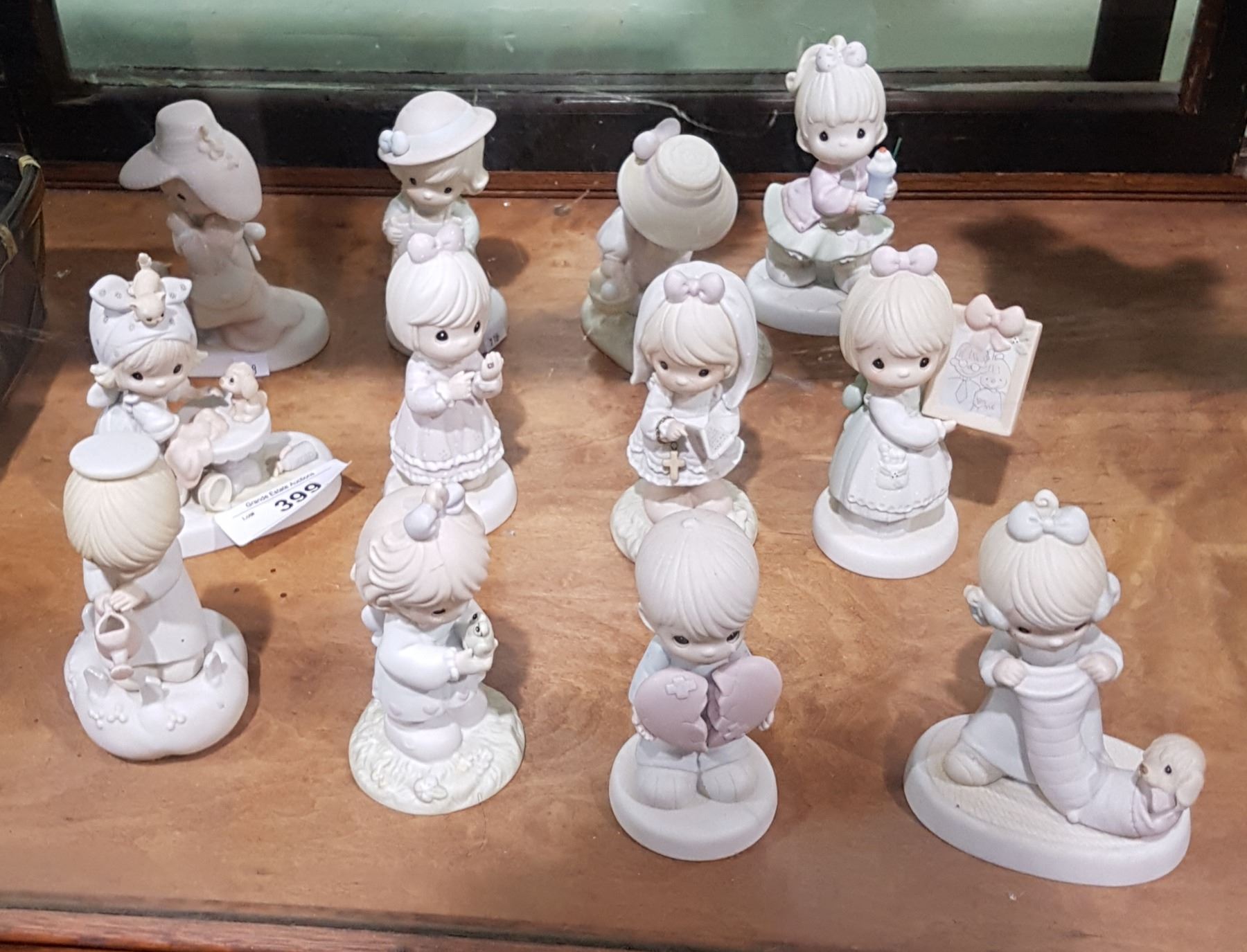 12 PRECIOUS MOMENTS FIGURINES 12 PRECIOUS MOMENTS FIGURINES