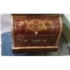 Image 2 : VINTAGE MAHOGONY COFFEE TABLE FEATURING TIN LINED ENDS