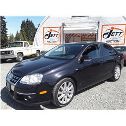 E2 --  2010 VW JETTA , Black , 129188  KM's