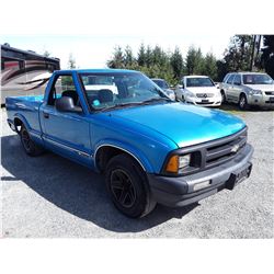 A1 --  1995 CHEVRLET S10 , Blue , 258790  KM's "Np Reserve"